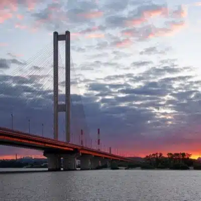 Південним мостом у Києві відновили рух в обох напрямках